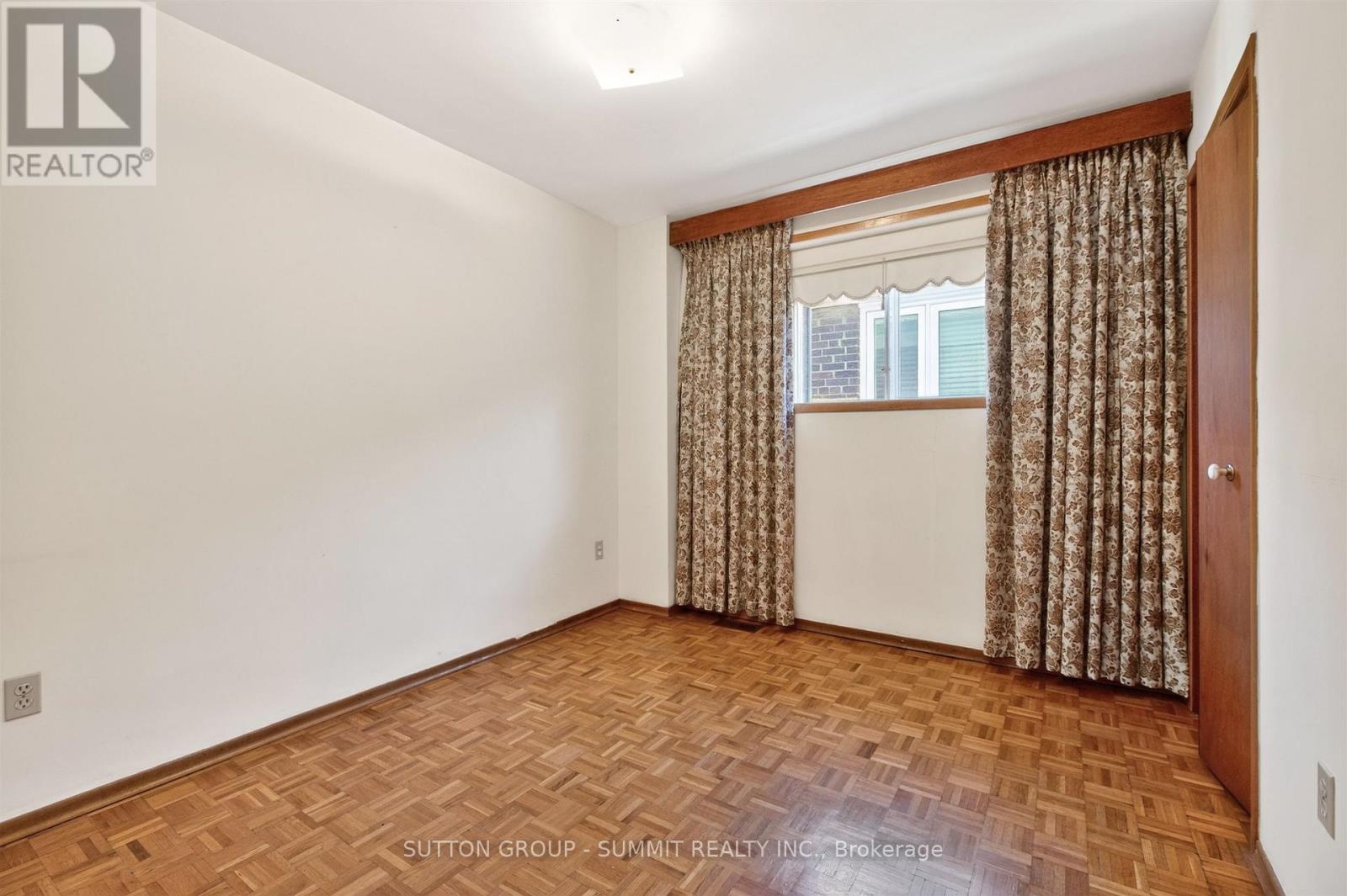 20 RUTLAND STREET - 32