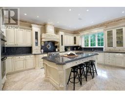 Great room - 160 Renaissance Court, Vaughan, ON L4J7W4 Photo 10