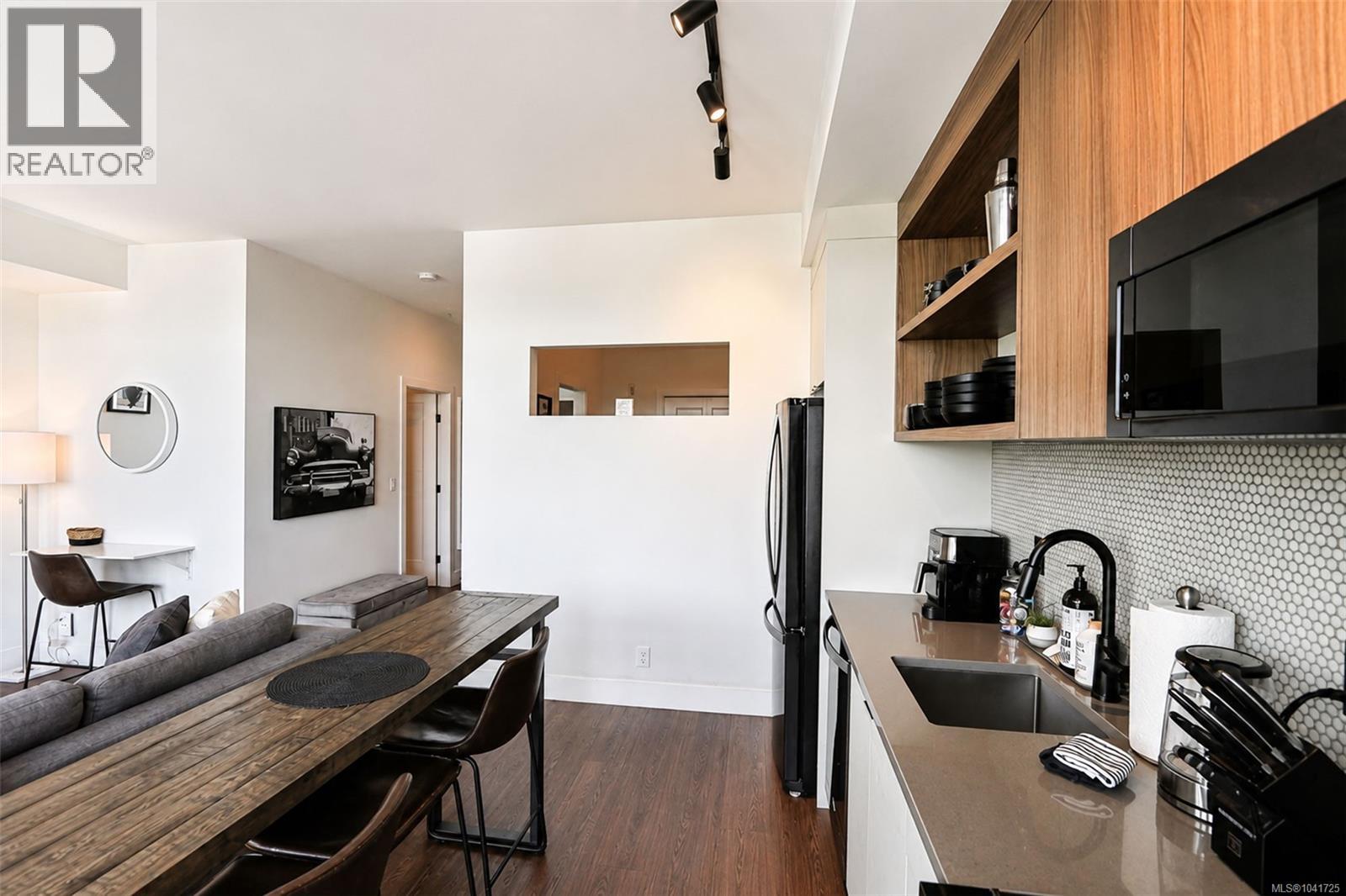 #415 515 Chatham St - Image 14