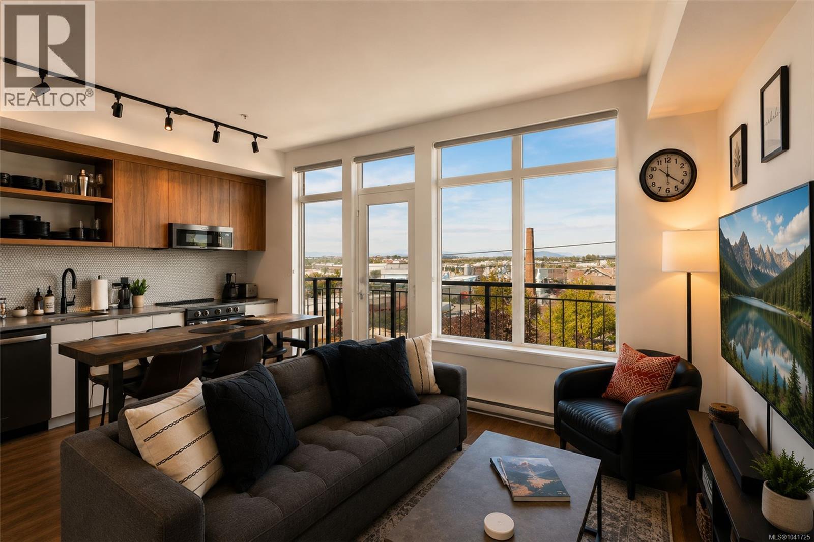 #415 515 Chatham St - Image 3