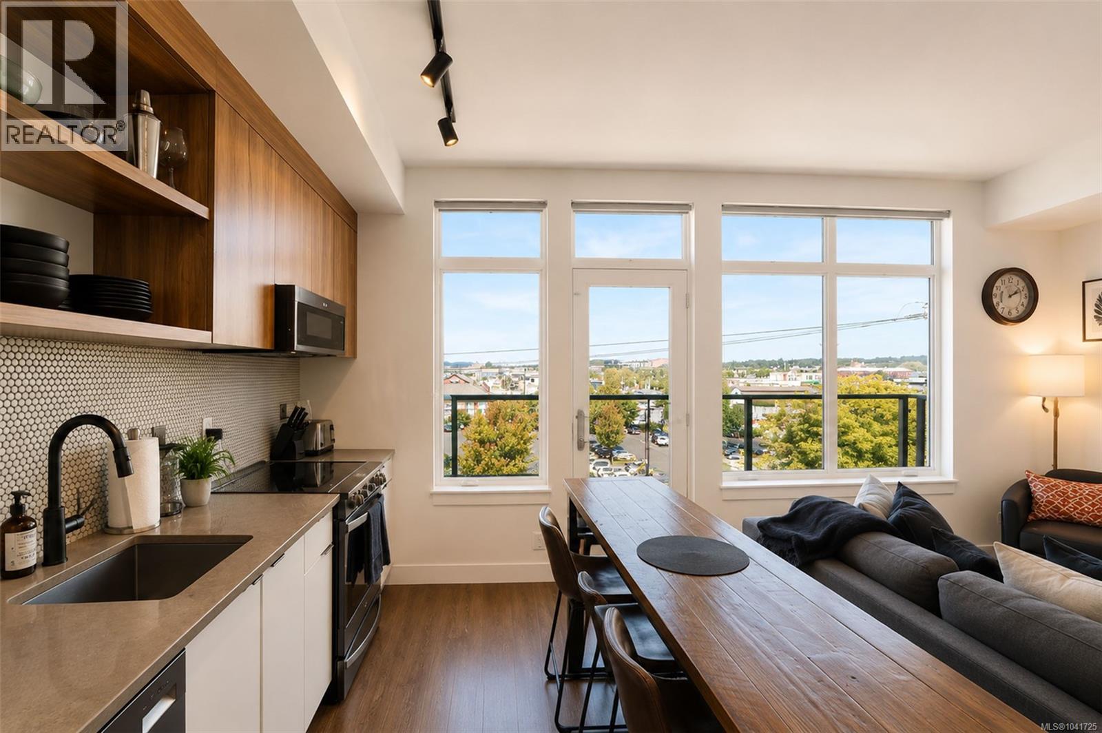 #415 515 Chatham St - Image 7