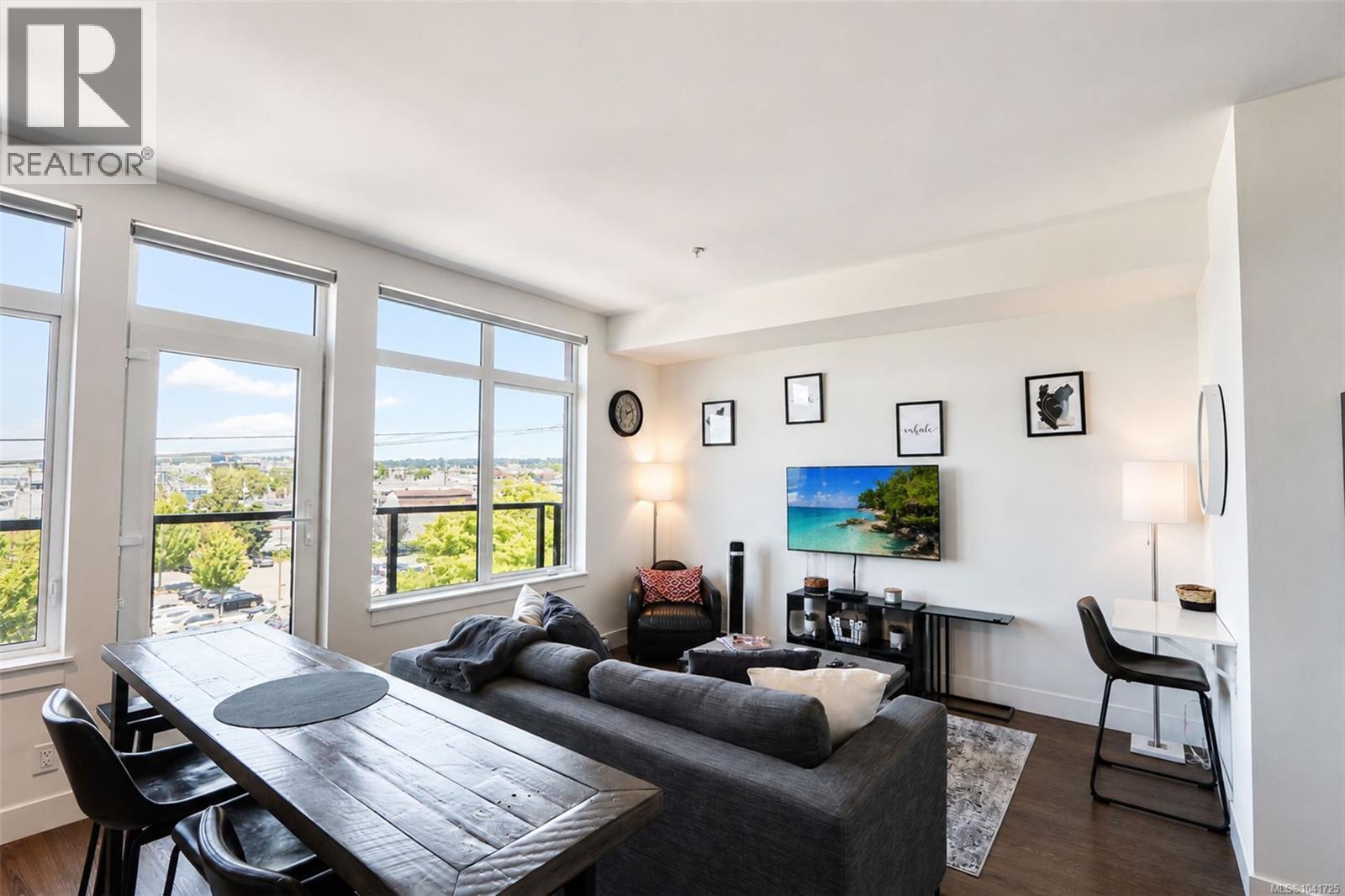 #415 515 Chatham St - Image 5