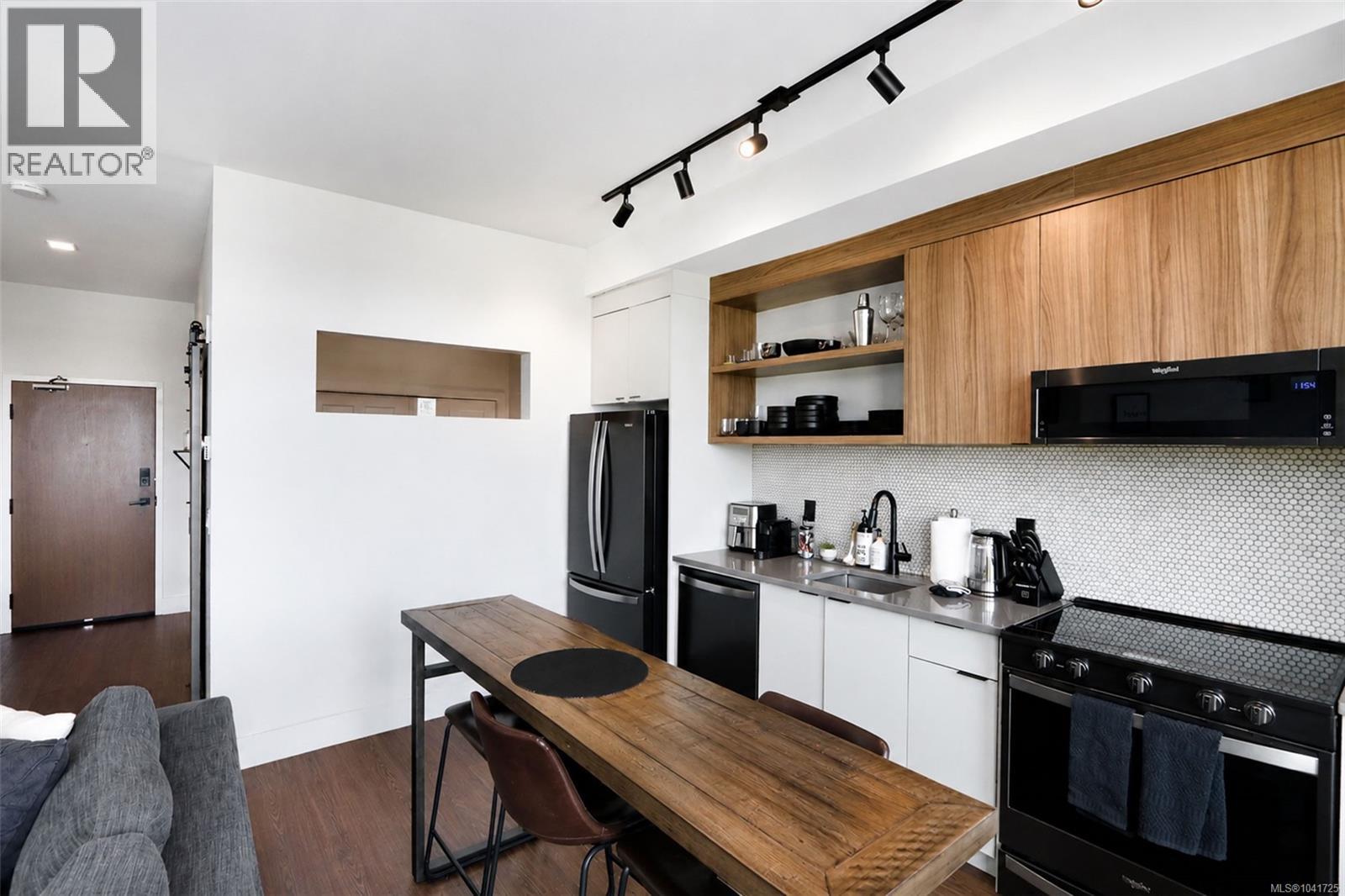 #415 515 Chatham St - Image 15
