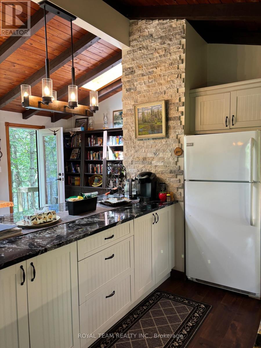 1851 DEEP BAY ROAD - 13