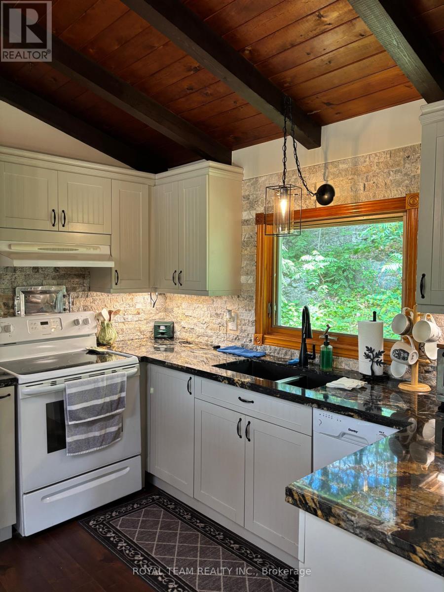 1851 DEEP BAY ROAD - 3