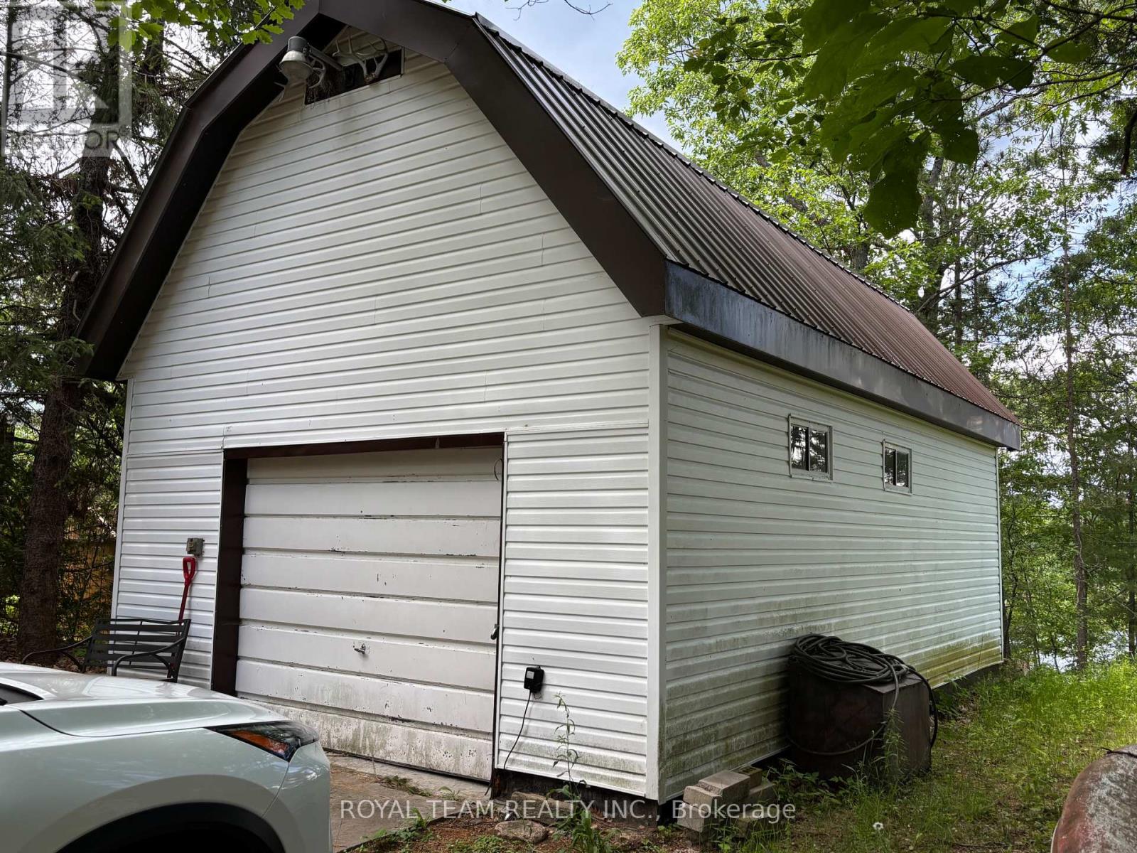 1851 DEEP BAY ROAD - 48