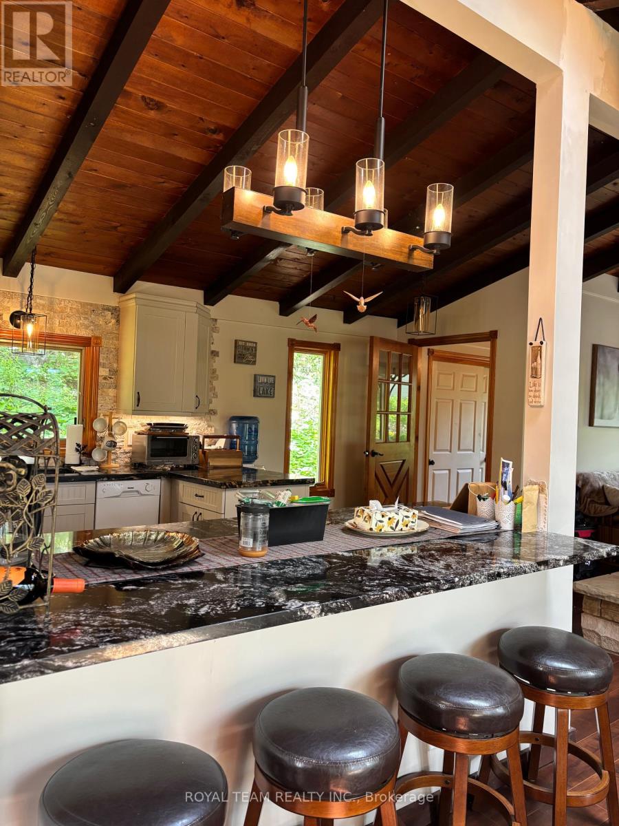 1851 DEEP BAY ROAD - 5