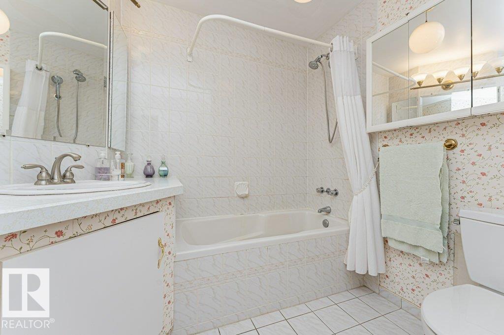 4 JUBILEE DR - 28