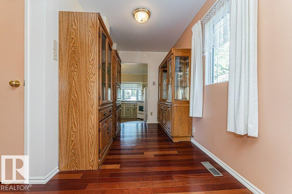 4 JUBILEE DR - 43