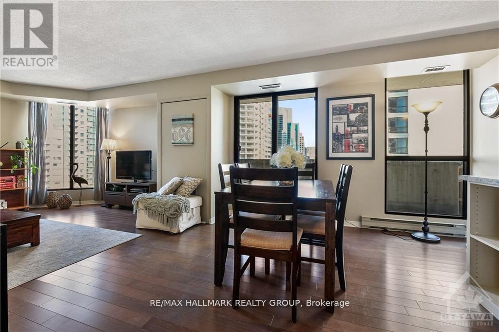 #1102 200 BAY STREET - 8