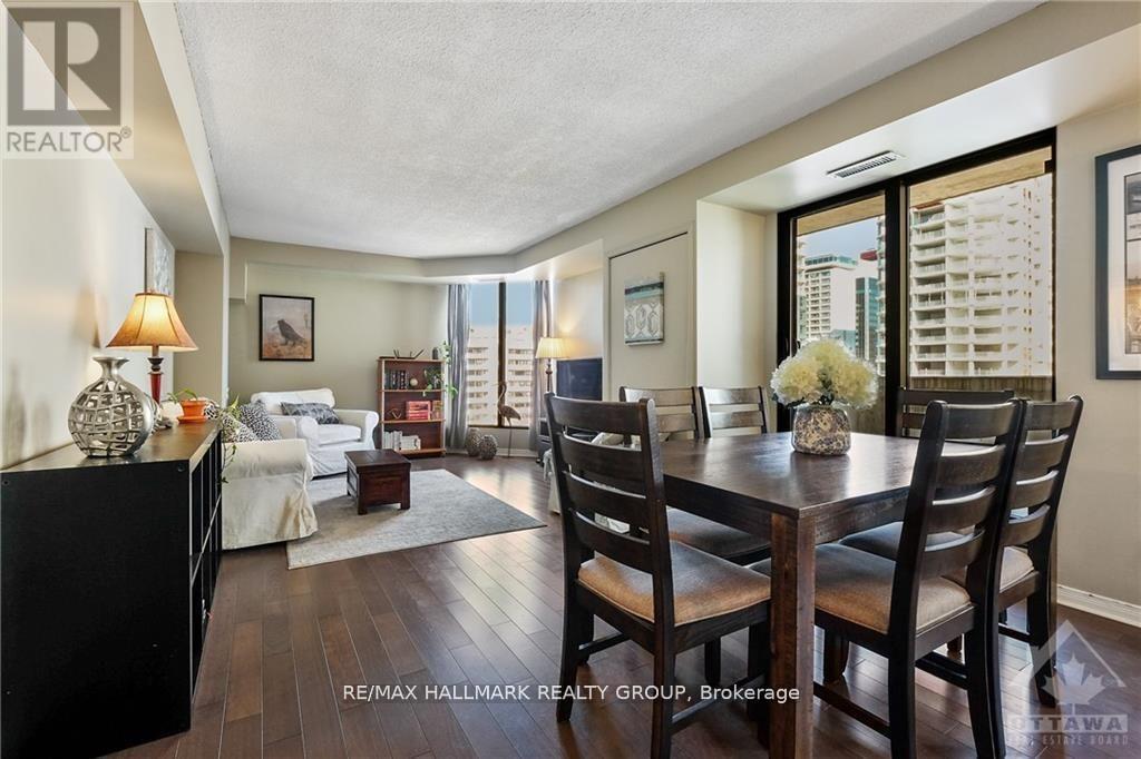 #1102 200 BAY STREET - 7