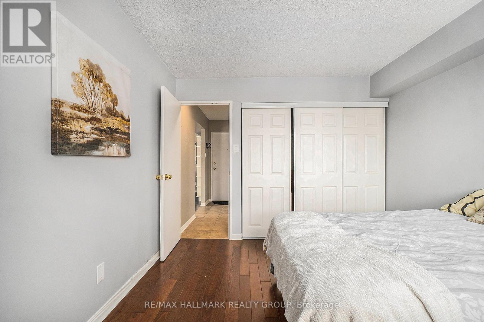 #1102 200 BAY STREET - 13