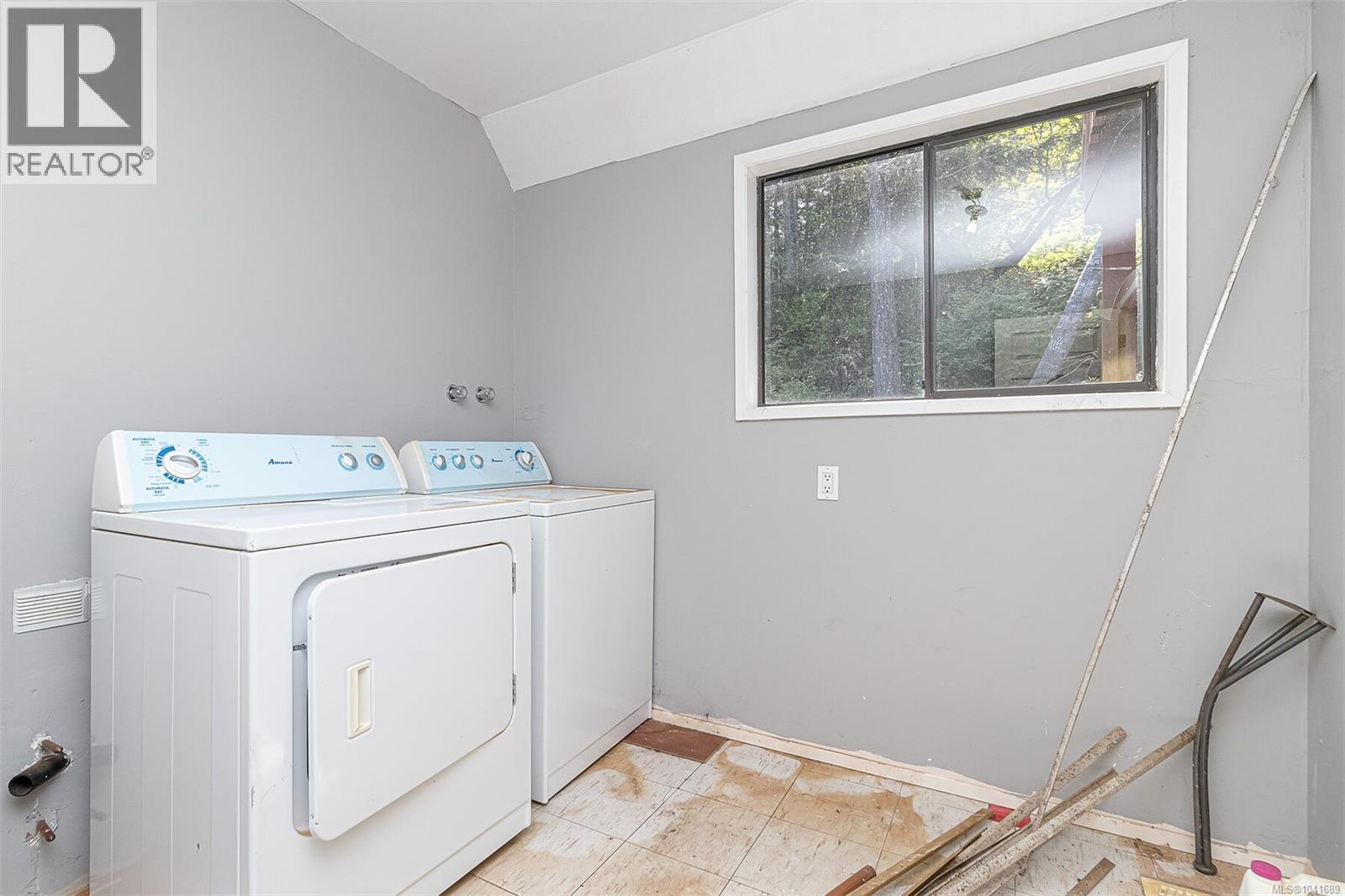 3351 Betula Pl - 13