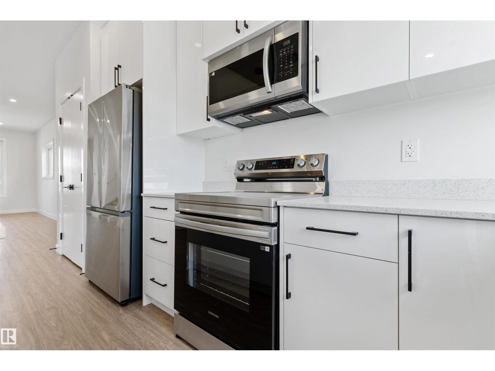 12427 47 ST NW - 11