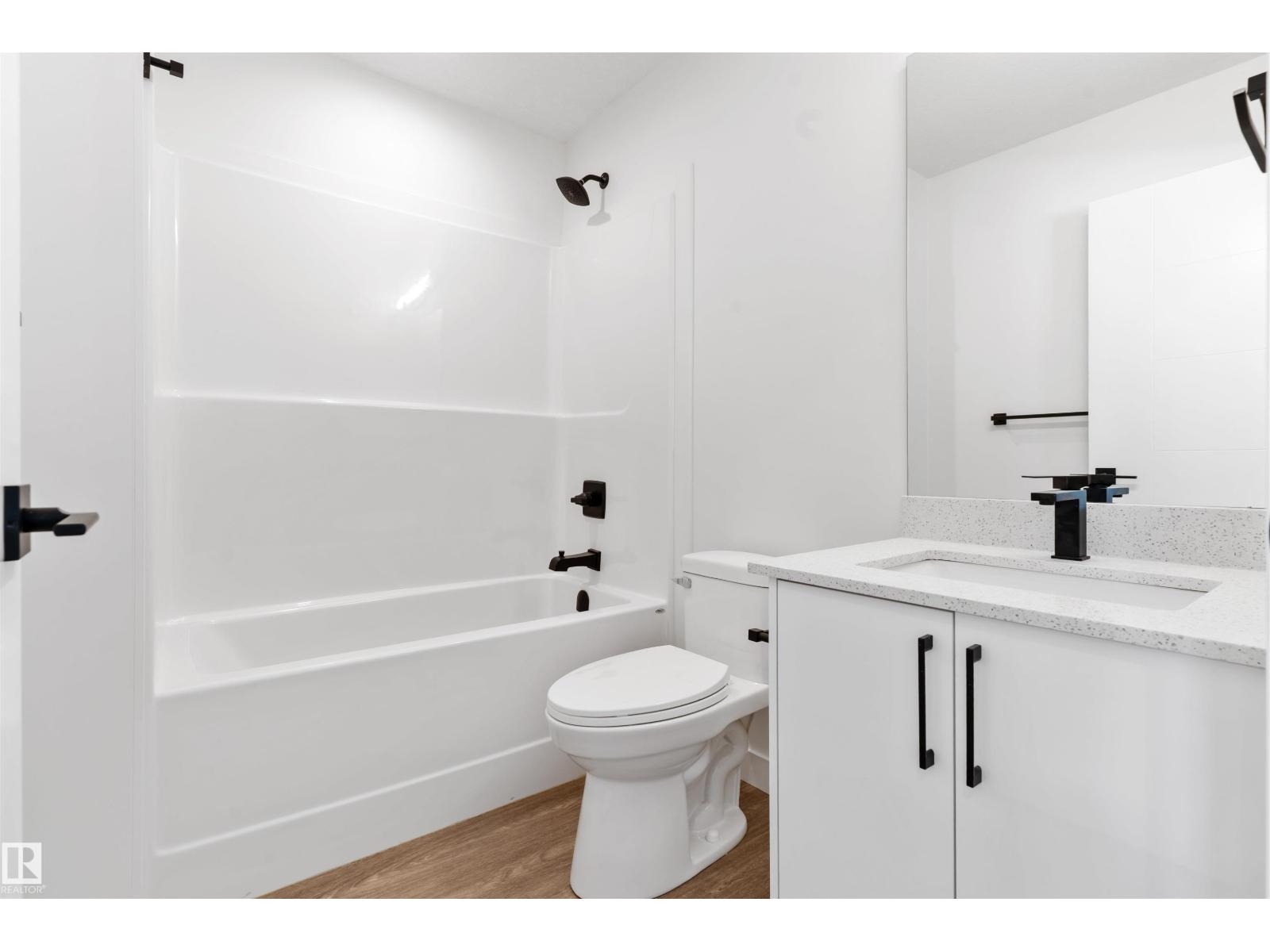 12427 47 ST NW - 15
