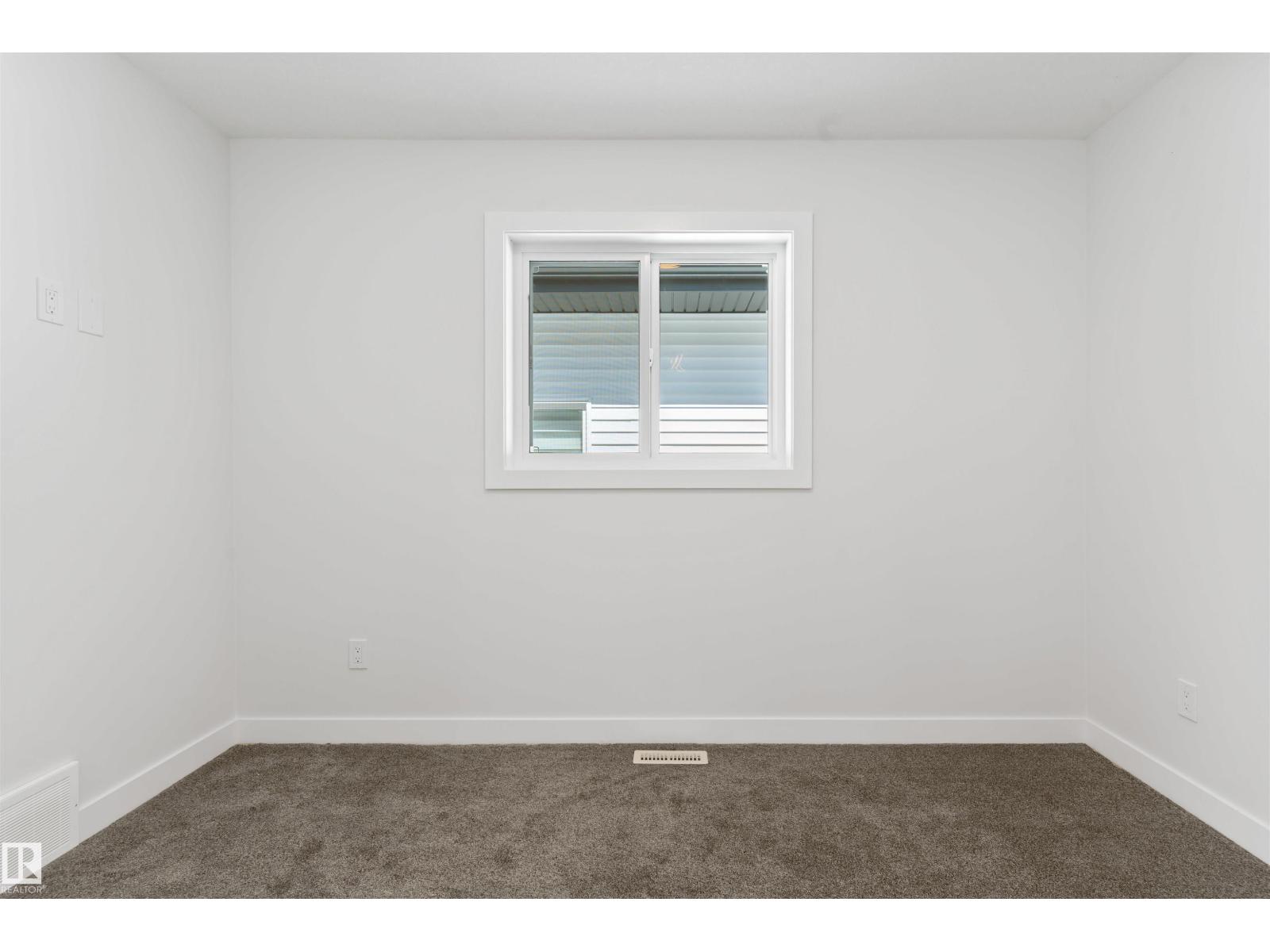 12427 47 ST NW - 21