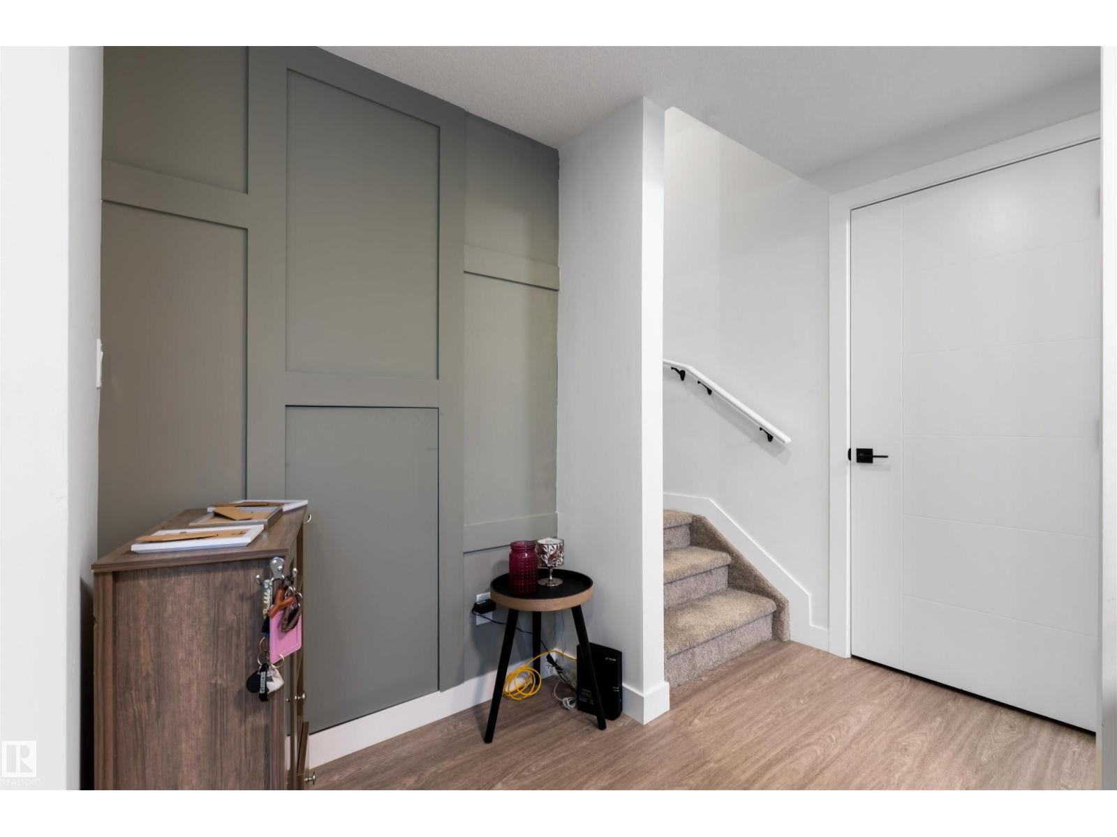 12427 47 ST NW - 26