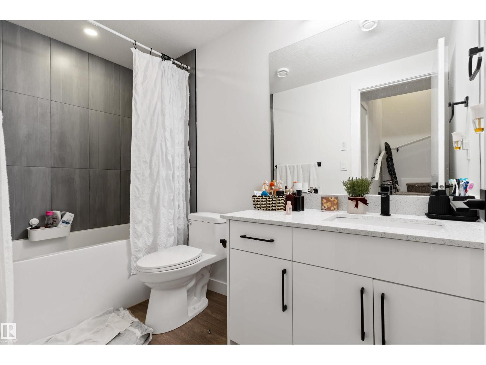 12427 47 ST NW - 27