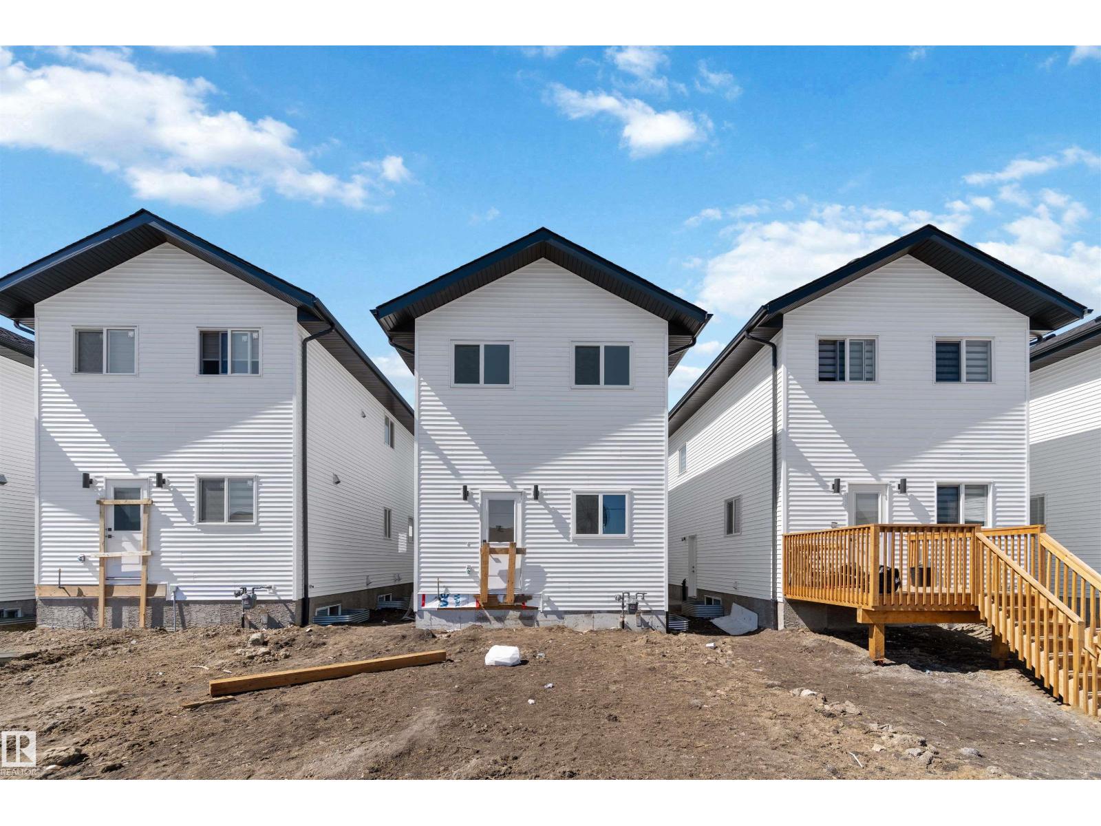 12427 47 ST NW - 37
