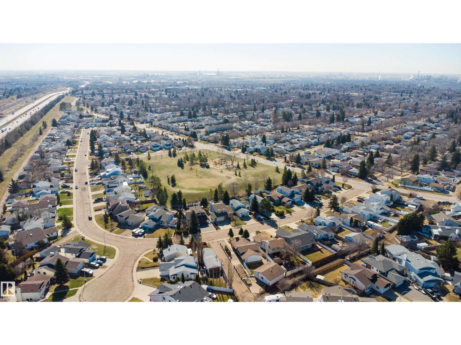 12427 47 ST NW - 42