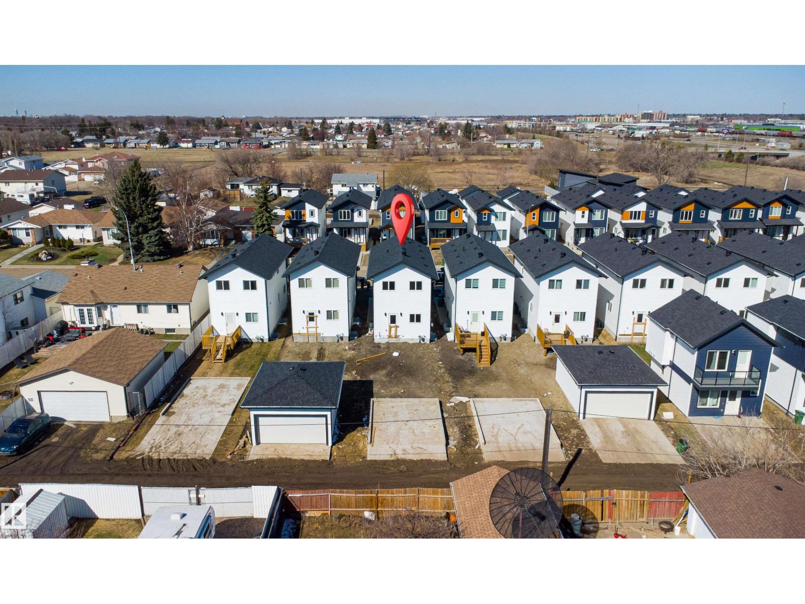 12427 47 ST NW - 43