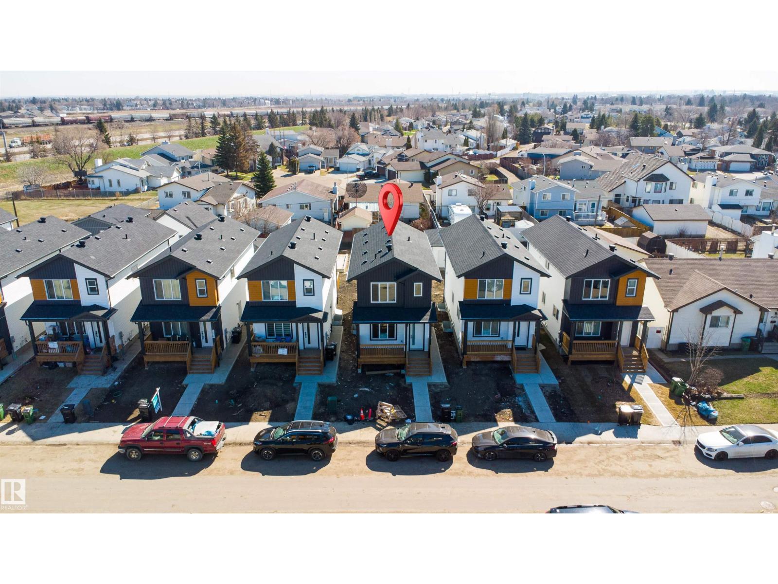 12427 47 ST NW - 44