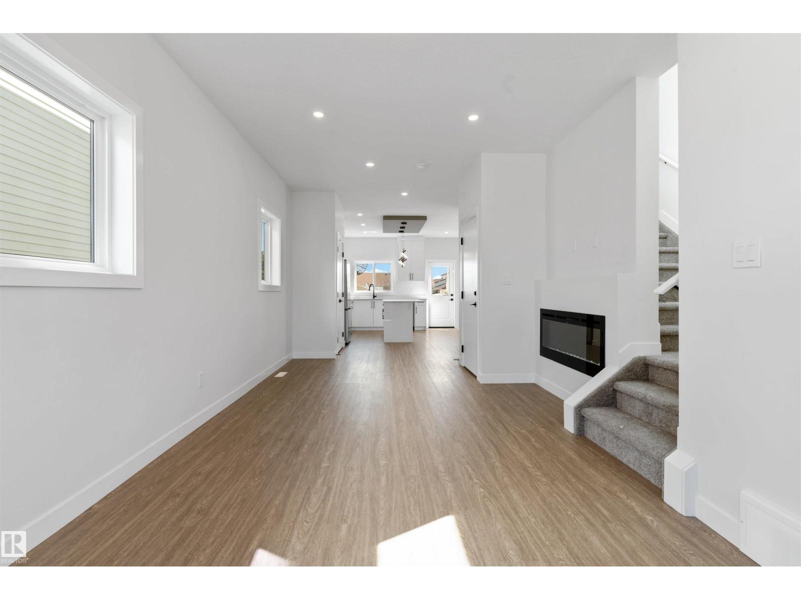 12427 47 ST NW - 5