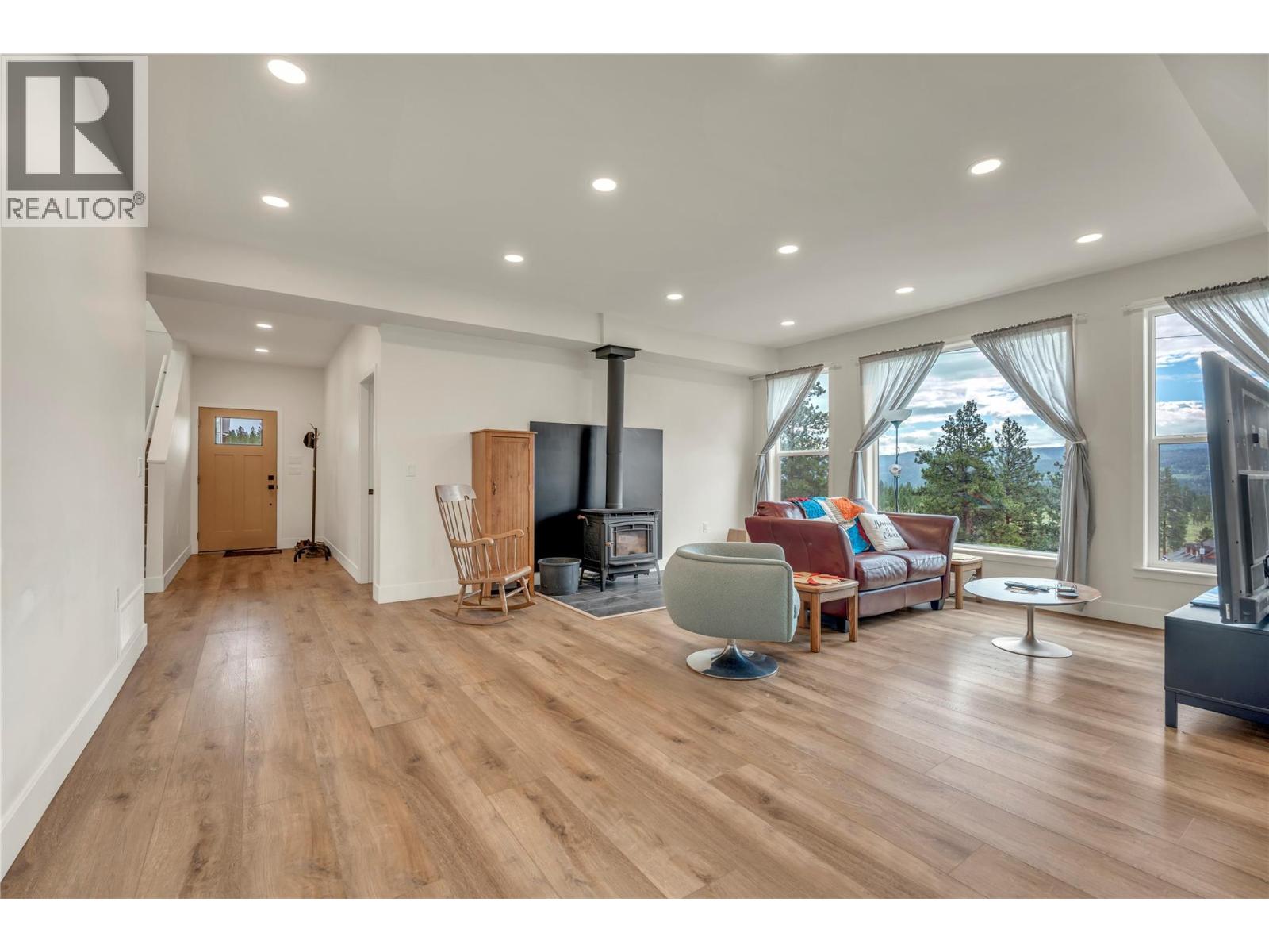 318 Hidden Valley Road - Image 11