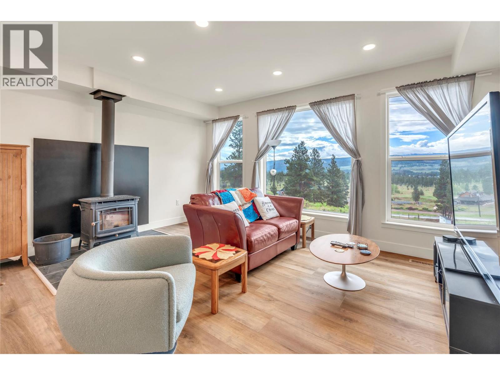 318 Hidden Valley Road - 12
