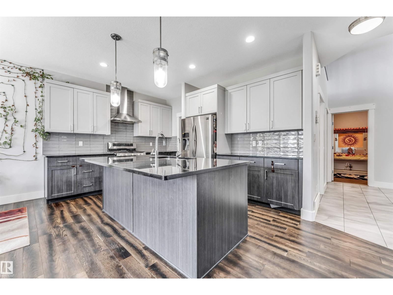 8516 216 ST NW - 13