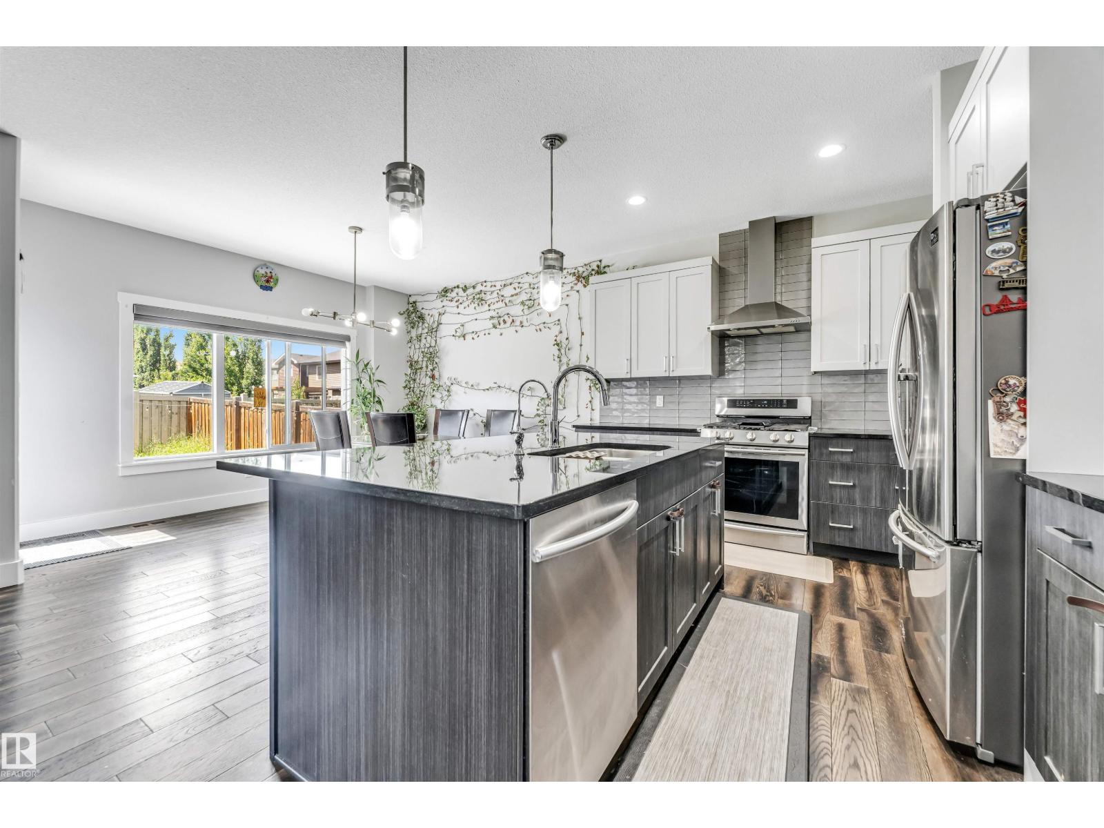 8516 216 ST NW - 14