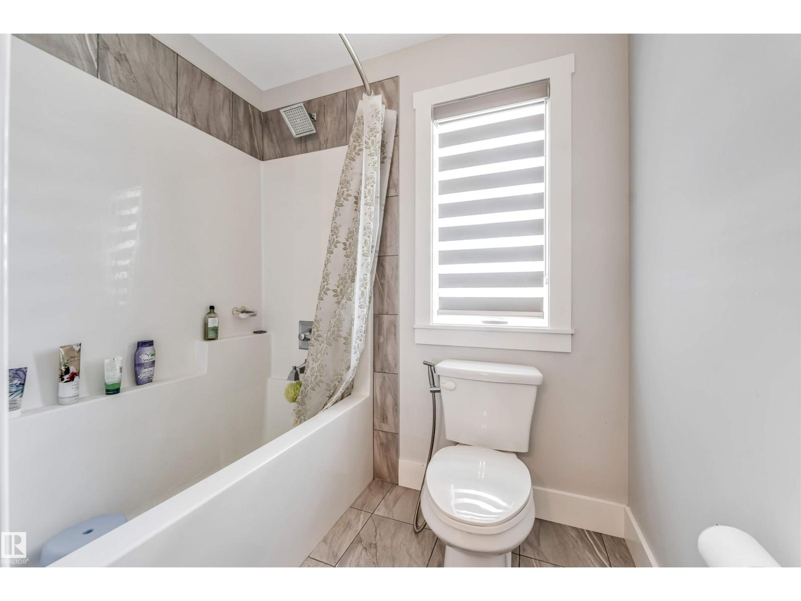 8516 216 ST NW - 20