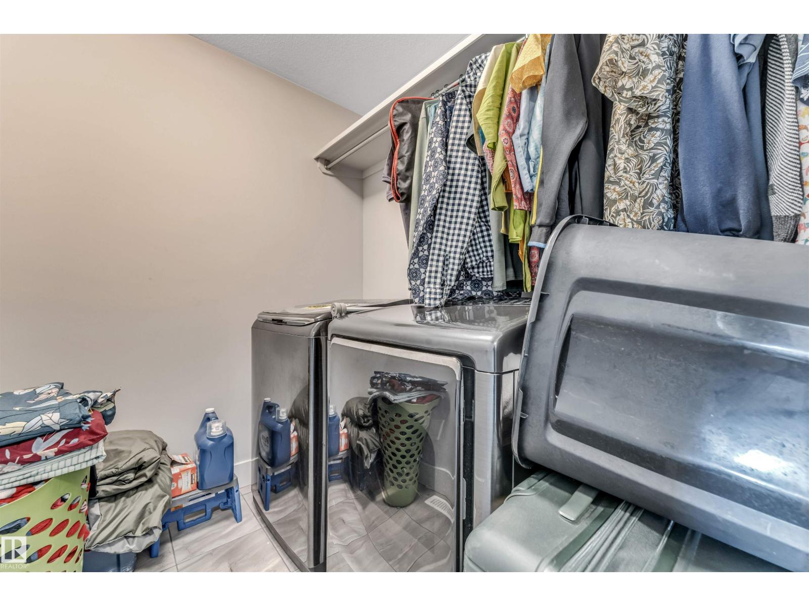 8516 216 ST NW - 31