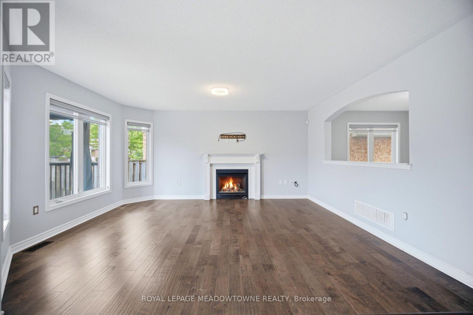 214 JOHN W. TAYLOR AVENUE W - 15