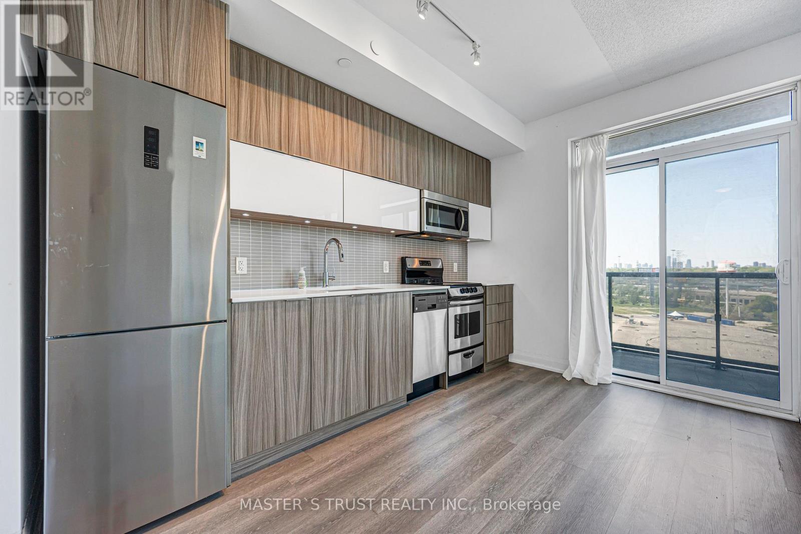 ##1109 56 ANNIE CRAIG DRIVE - 7