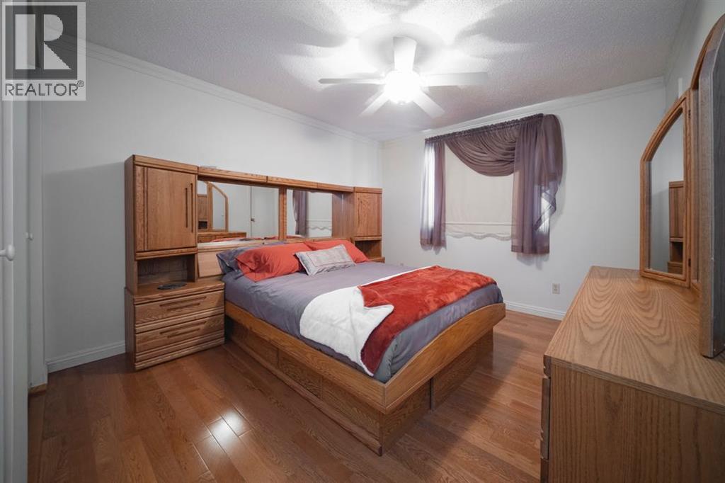 100 Caldwell Crescent — photo 19