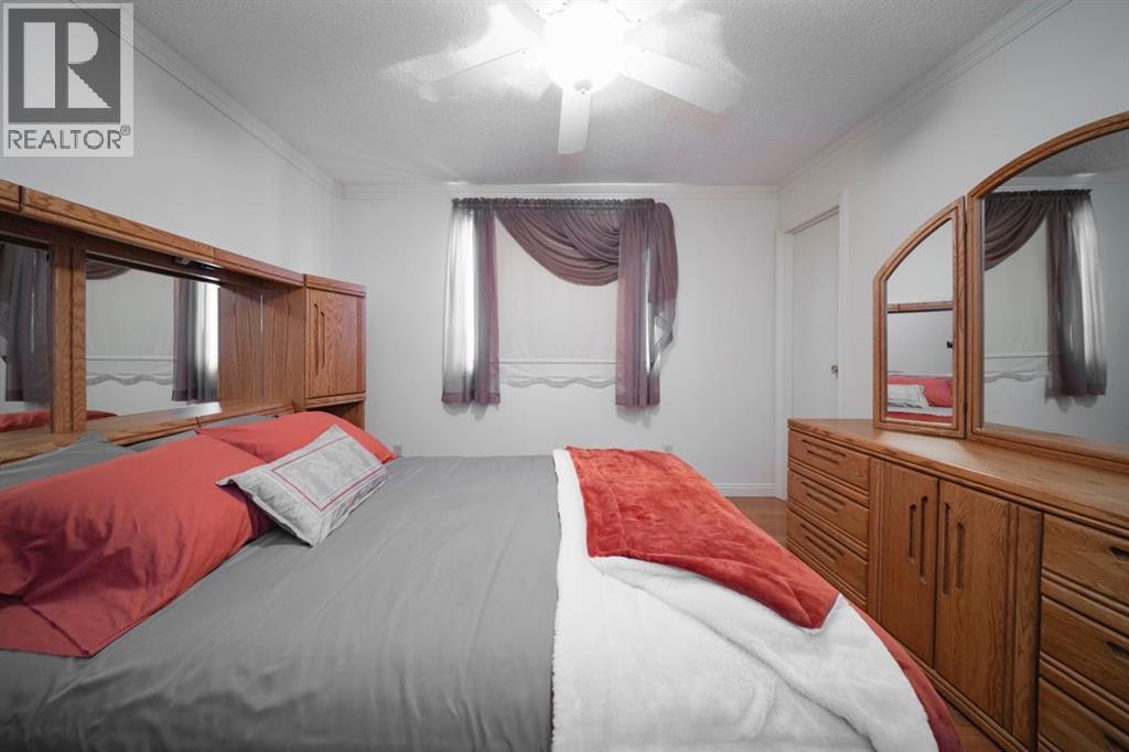 100 Caldwell Crescent — photo 20