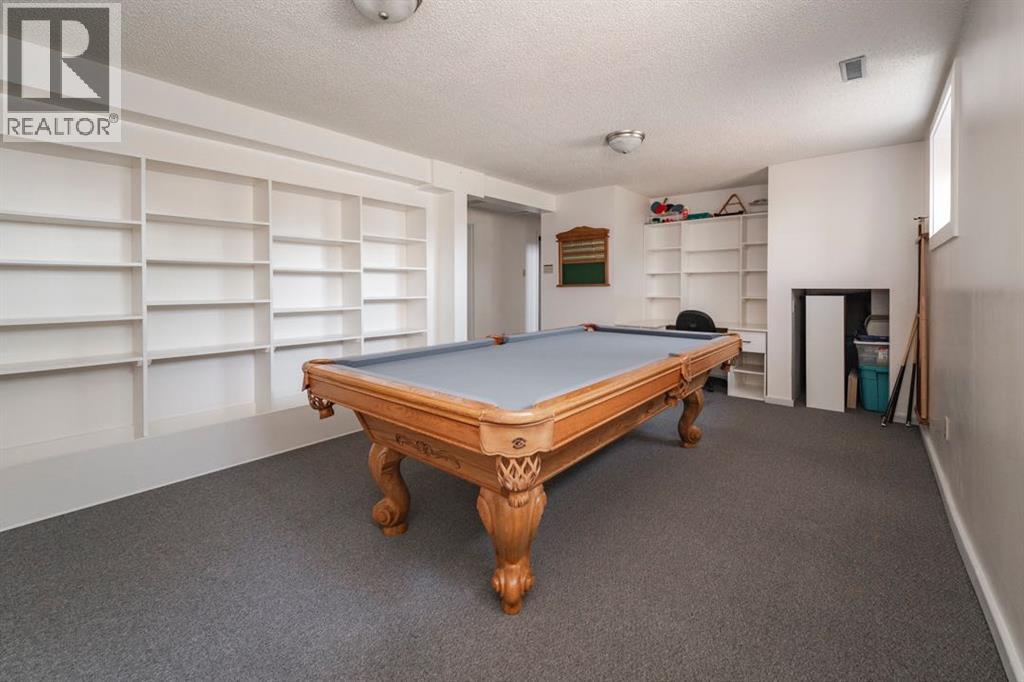 100 Caldwell Crescent — photo 34