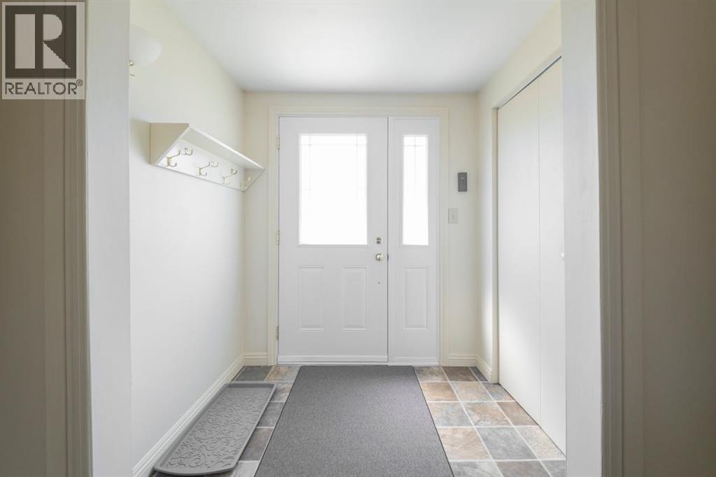 100 Caldwell Crescent - photo 4