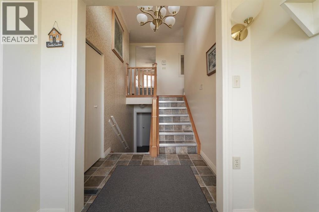 100 Caldwell Crescent - photo 5