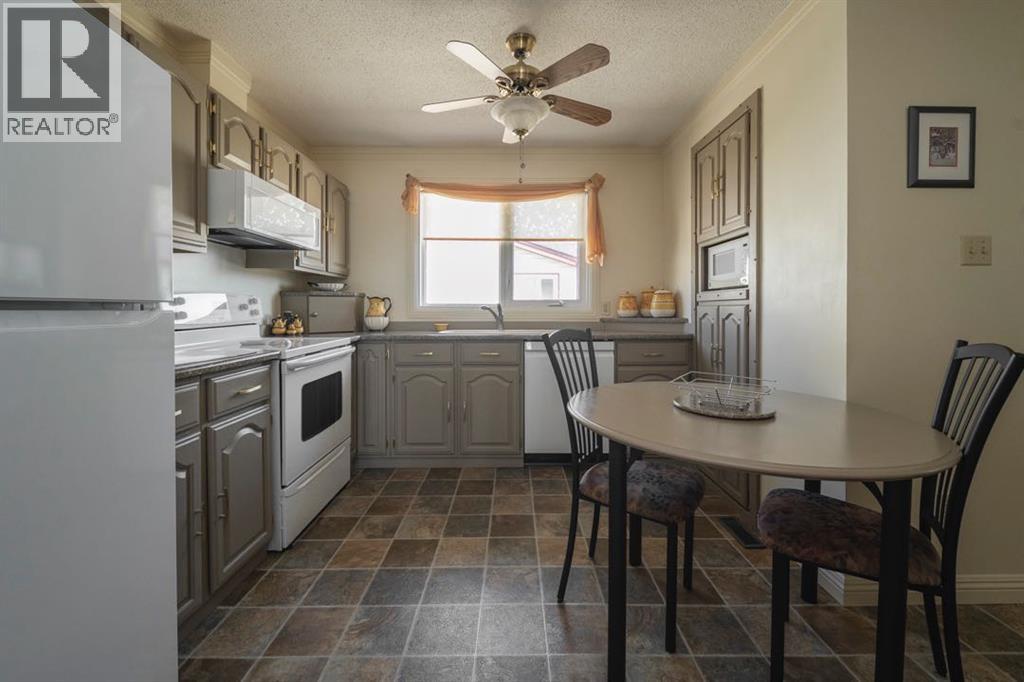 100 Caldwell Crescent — photo 7