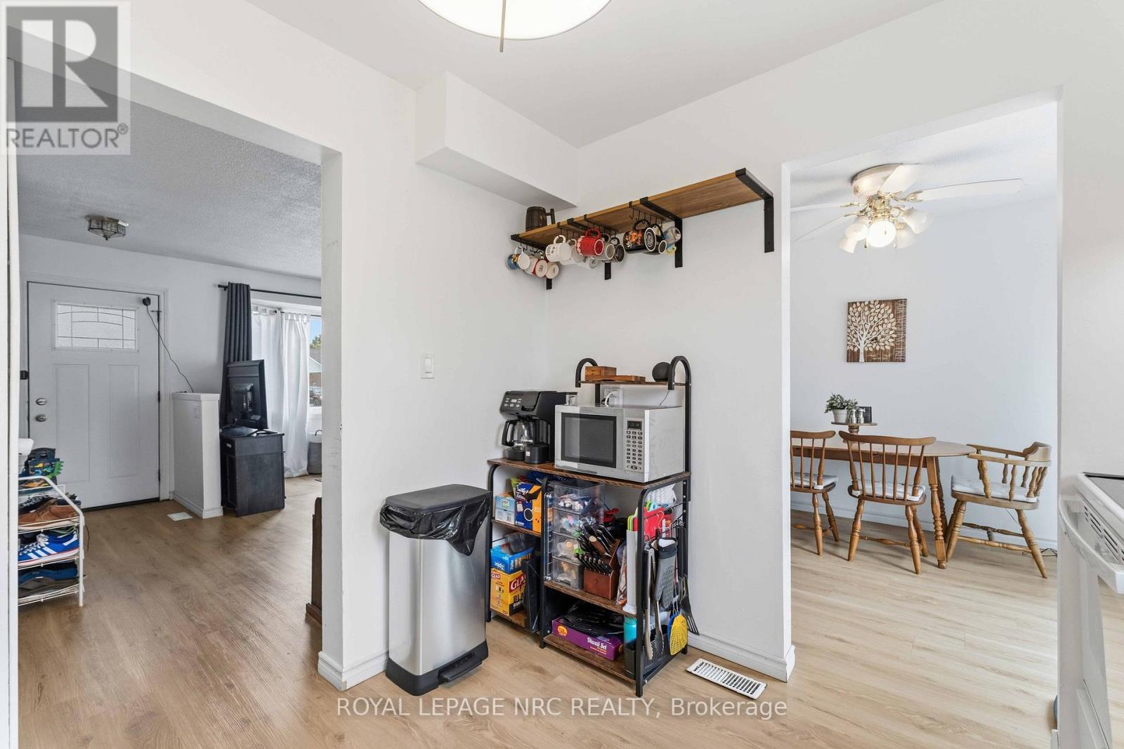 27 CANTERBURY DRIVE - 13