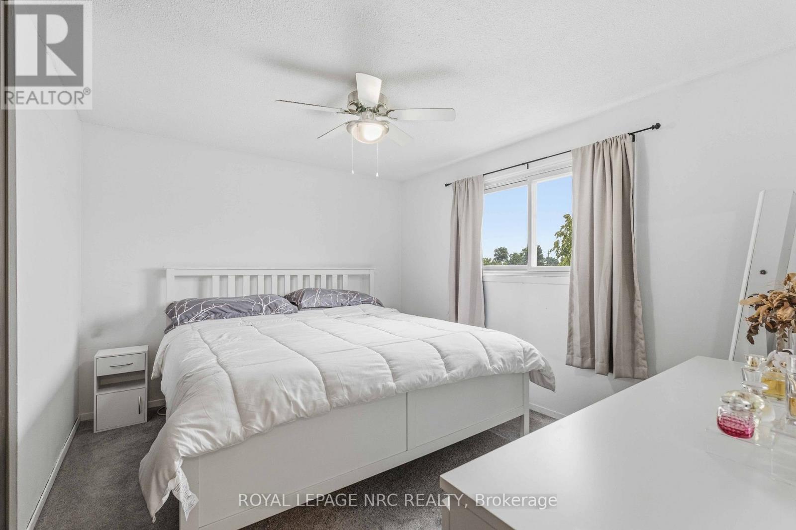 27 CANTERBURY DRIVE - 14