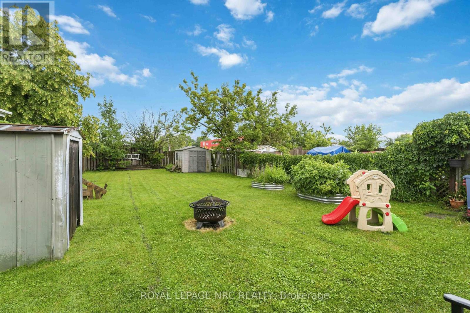27 CANTERBURY DRIVE - 26