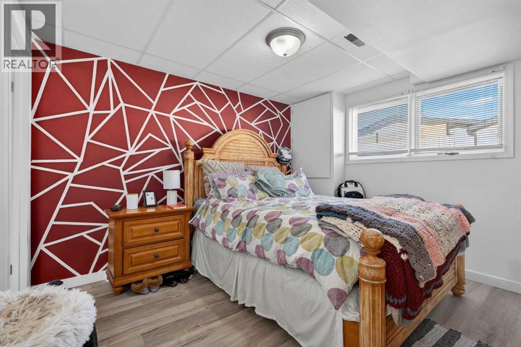 345 9 Street SE - 28
