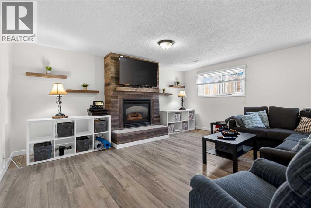 345 9 Street SE - 25