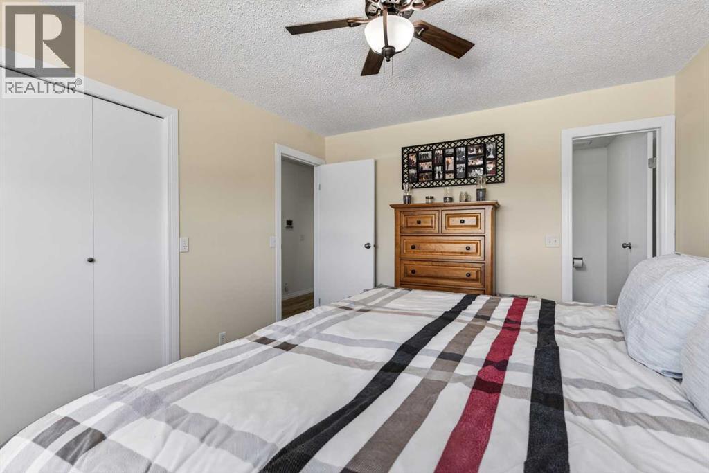 345 9 Street SE - 18