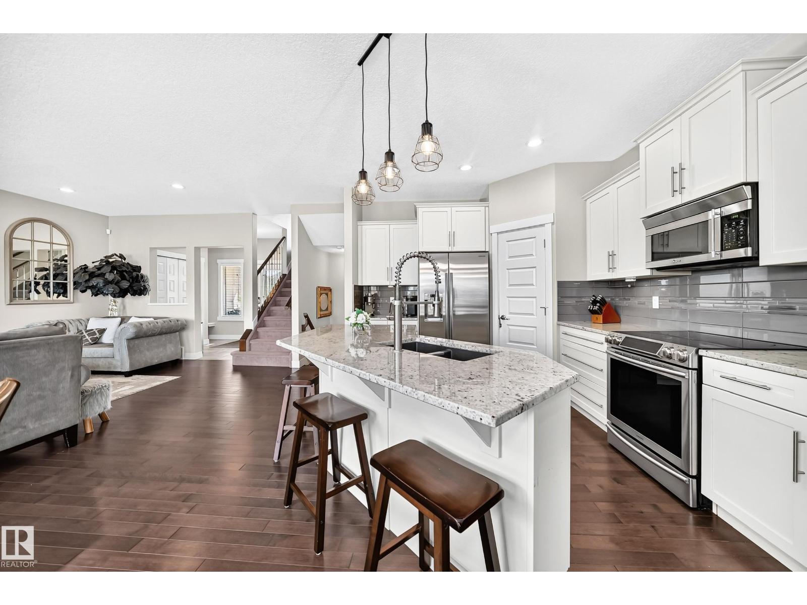 13724 166 AV NW NW — photo 9
