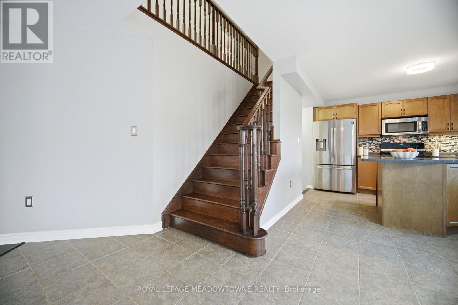 214 JOHN W. TAYLOR AVENUE W - 27