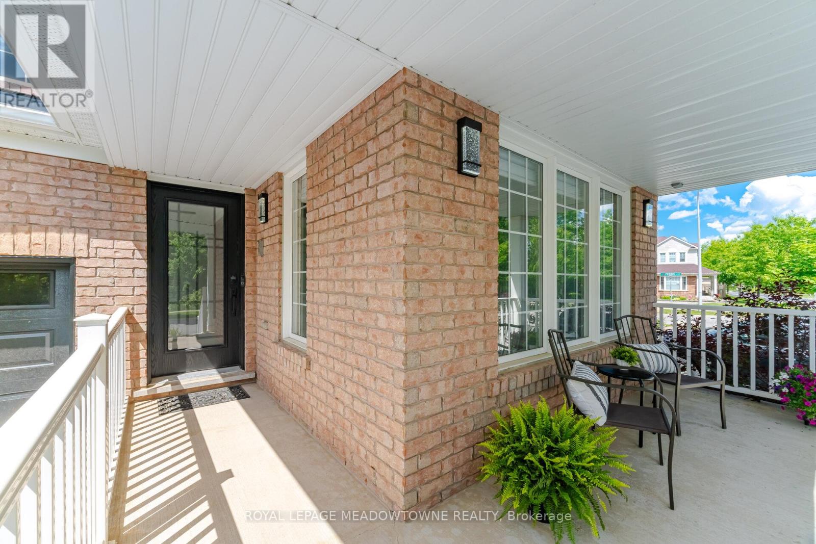 214 JOHN W. TAYLOR AVENUE W - 4